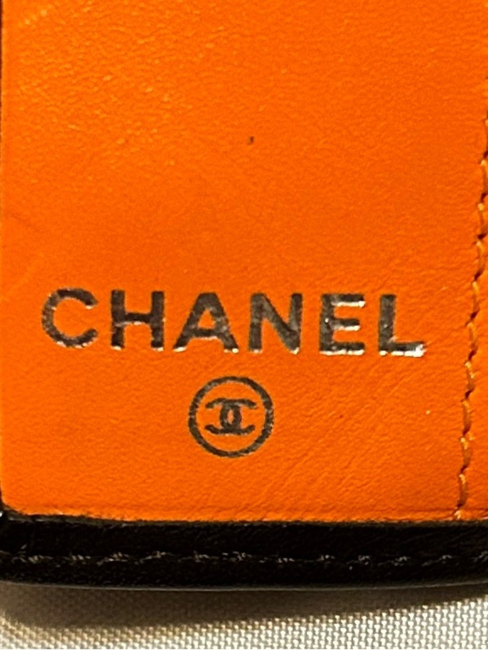 CHANEL Cambon Brown Quilted Leather Key Holder W/ Beige CC Logo (VGUC) - Picture 7 of 15